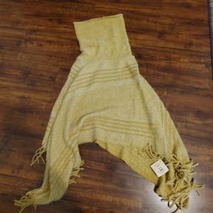 NWT L.I.B Women's Sweater Poncho